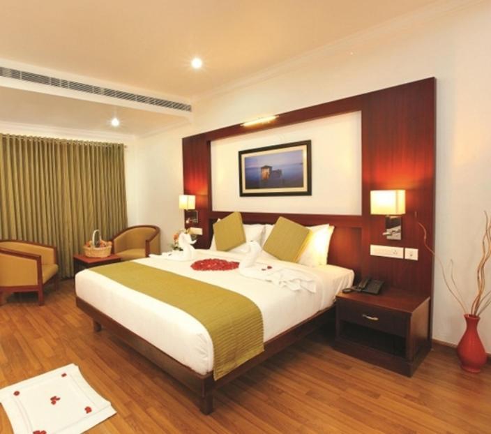 Hotel Raj Regency Nilamel Exterior foto